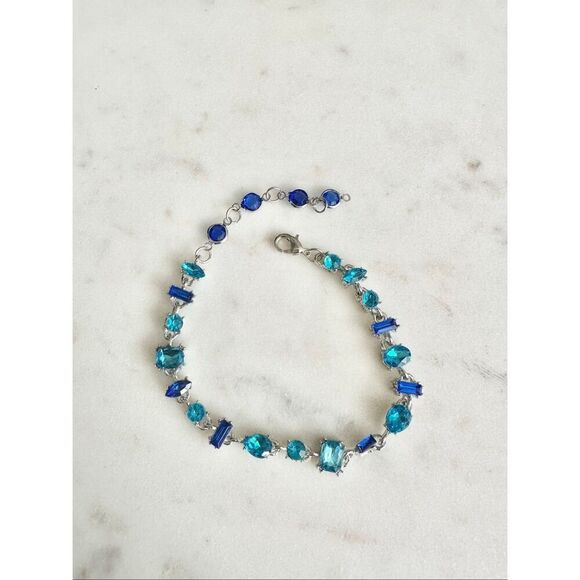 No Brand Jewelry - Shades of blue rhinestone statement bracelet